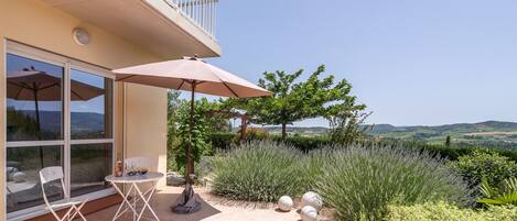 Villa | Balcón