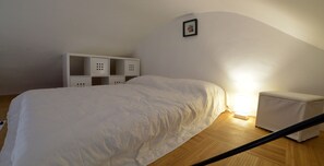 1 室のベッドルーム、WiFi