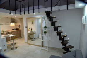 Interior - Casa Mea- holiday home in the historic heart of Ostuni, the White City. (Ostuni)