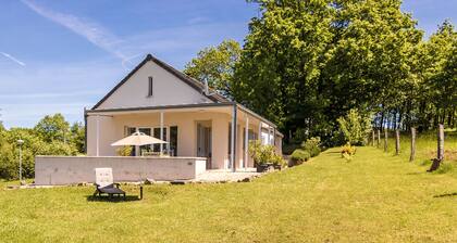 Comfortable Villa in Sioniac Limousin With Terraces