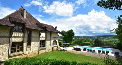 Elegant Mansion Stay in Belves