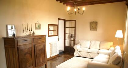 Elegant Mansion Stay in Belves