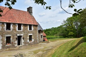Exterior - Normandy Countryside Stay (Gavray-sur-Sienne)