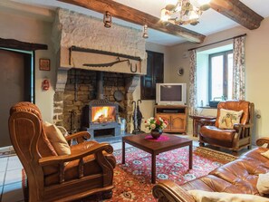 Living room - Normandy Countryside Stay (Gavray-sur-Sienne)