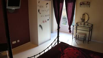 1 bedroom, WiFi, bed sheets