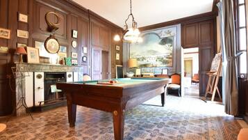 House | Games room