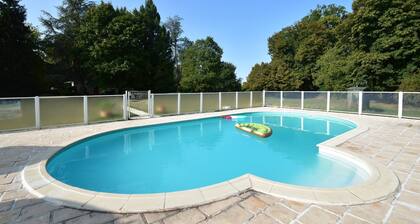 House in Burgundy With Private Pool