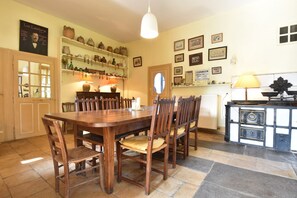 House | Dining - House in Burgundy With Private Pool (Saint-Aubin-sur-Loire)