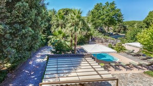 Outdoor pool - Villa With Guest Accommodation and Heated Pool in Sainte Maxime (Sainte-Maxime)