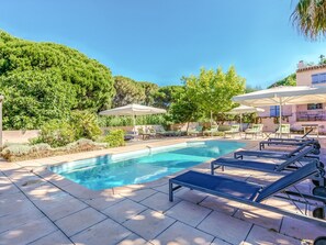 Outdoor pool - Villa With Guest Accommodation and Heated Pool in Sainte Maxime (Sainte-Maxime)