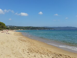 Exterior - Villa in Cavalaire-sur-mer Near the Sea (Cavalaire-sur-Mer)