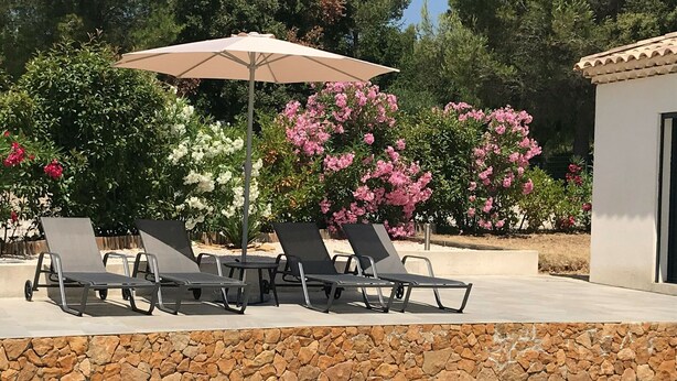 Villa | Balcony - Seaside Villa in La Cadière-d'azur With Private Pool (La Cadiere-d'Azur)
