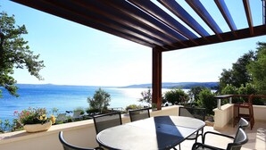 Unclassified image, 3 of 21, button - Unique Beach House With Beautiful Garden and Covered Terrace Offering sea Views (Jasenice)