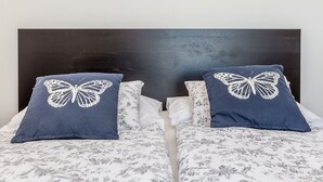 3 Schlafzimmer, individuell eingerichtet, Bettwäsche