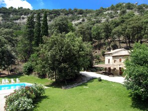 Exterior - 18th Century Country House on Beautiful Private Domain of 8 ha With Private Pool (Bollene)