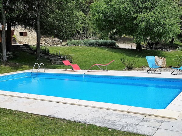 Outdoor pool - 18th Century Country House on Beautiful Private Domain of 8 ha With Private Pool (Bollene)