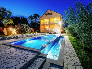 Pool - Spacious Holiday Home With Private Pool (Polaca)