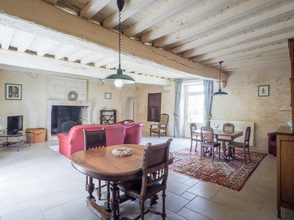 Dining - Holiday Home Saint-laurent Pool Retreat (Saint-Laurent-de-la-Salle)