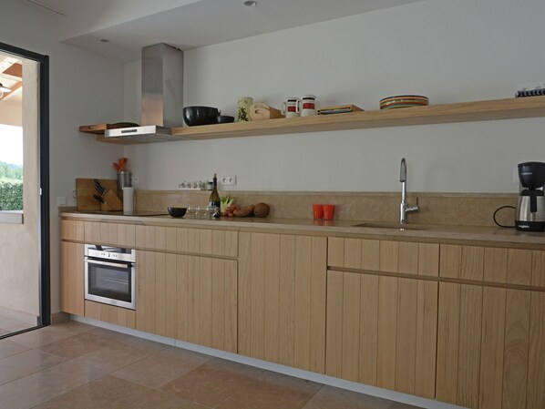 Villa | Private kitchen - Villa in Malaucene Near Mont Ventoux (Malaucene)