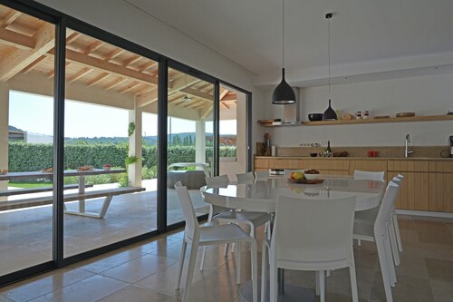 Villa in Malaucene Near Mont Ventoux