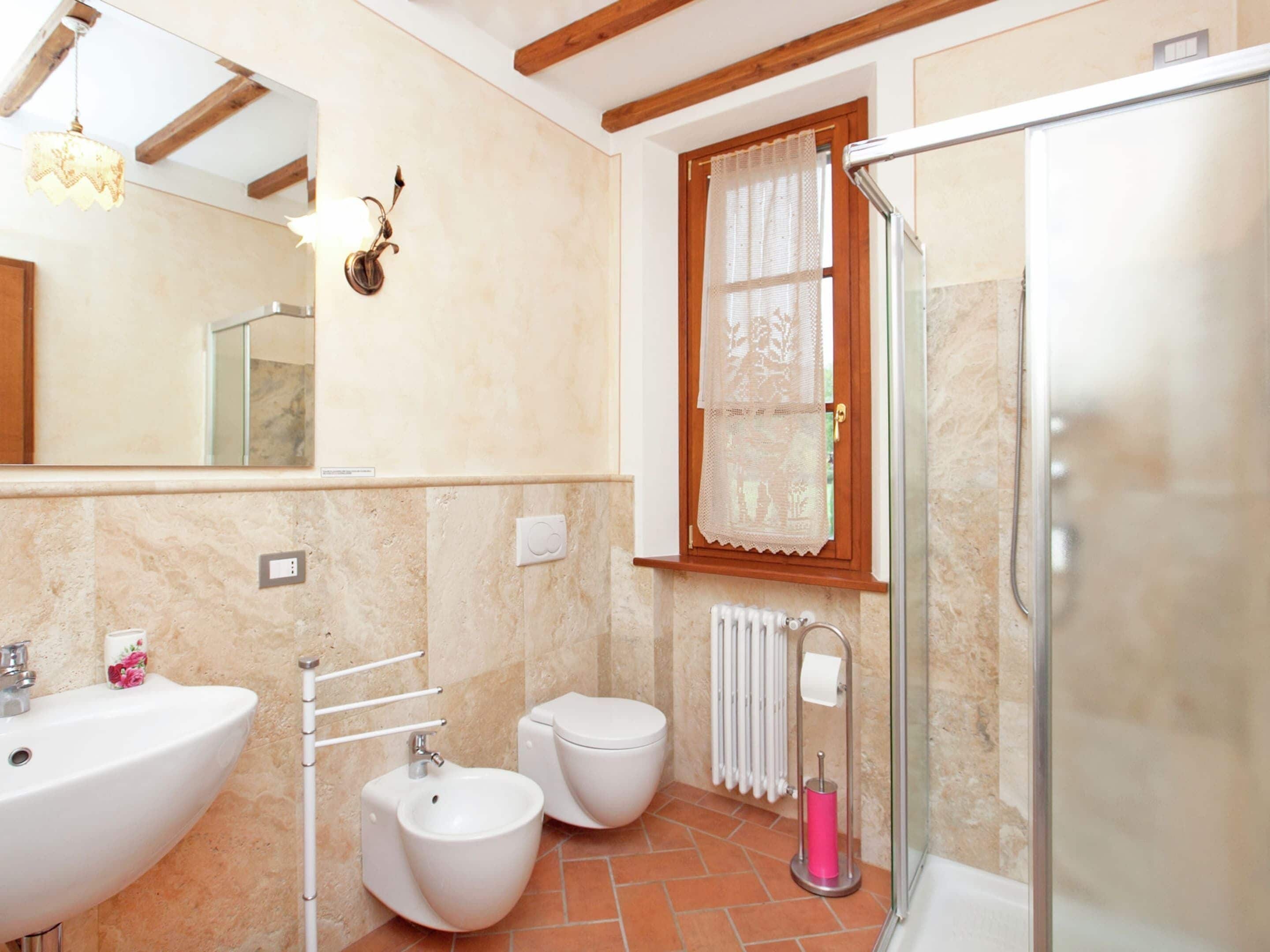 Cottage | Bathroom