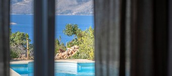 Beautiful 3-bedroom villa Susanna with private pool and sea view