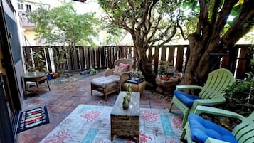Condo, 1 Queen Bed with Sofa bed, Kitchen | Terrace/patio