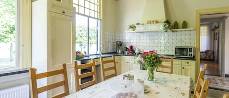 Maison | Cuisine privée | Chaise haute