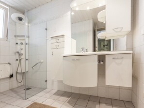 House | Bathroom - Holiday Home in the Central Location (Terneuzen)