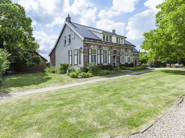 House | Exterior