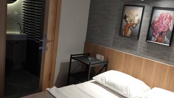 Chambre Classique | Wi-Fi gratuit, draps fournis