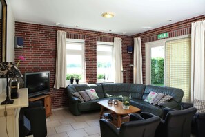 منزل | غرفة المعيشة | تلفزيون