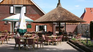 Exterior - Exotic Farmhouse at Overijssel With a Trampoline (Enter)