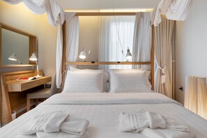 4 Schlafzimmer, Zimmersafe, Schreibtisch, Bügeleisen/Bügelbrett