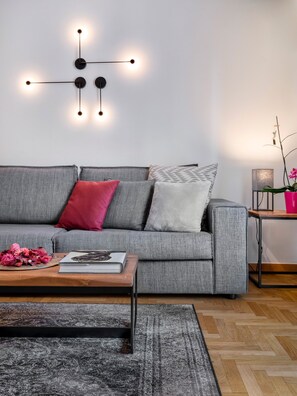 Älytelevisio, Netflix, kirjoja, suoratoistopalvelut