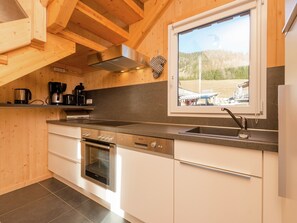 Chalet | Yksityinen keittiö | Syöttötuoli
