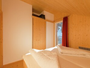 Chalet | 3 bedrooms, individually furnished - Chalet in Hohentauern Near Ski Lift (Hohentauern)