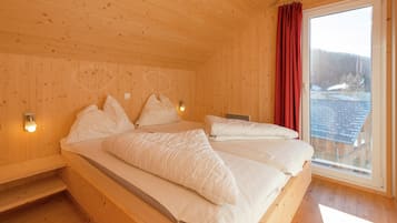 Chalet | 3 bedrooms, individually furnished