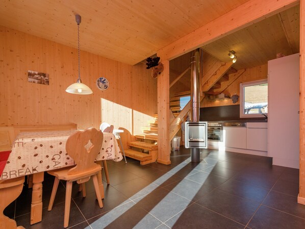 Chalet | Dining - Chalet in Hohentauern Near Ski Lift (Hohentauern)