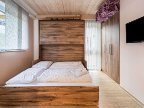 Apartment - Apartment Near ski Area (Bruck an der Grossglocknerstrasse)