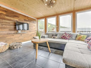 Living area - Cozy Chalet in Hohentauern near Forest (Hohentauern)