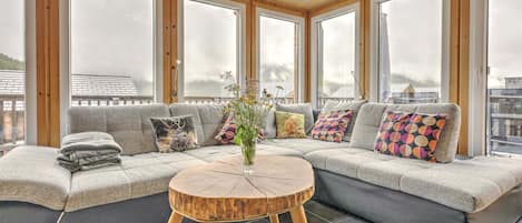 Chalet | Living area
