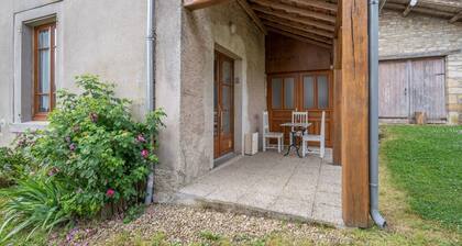 Vintage Holiday Home in Nouart