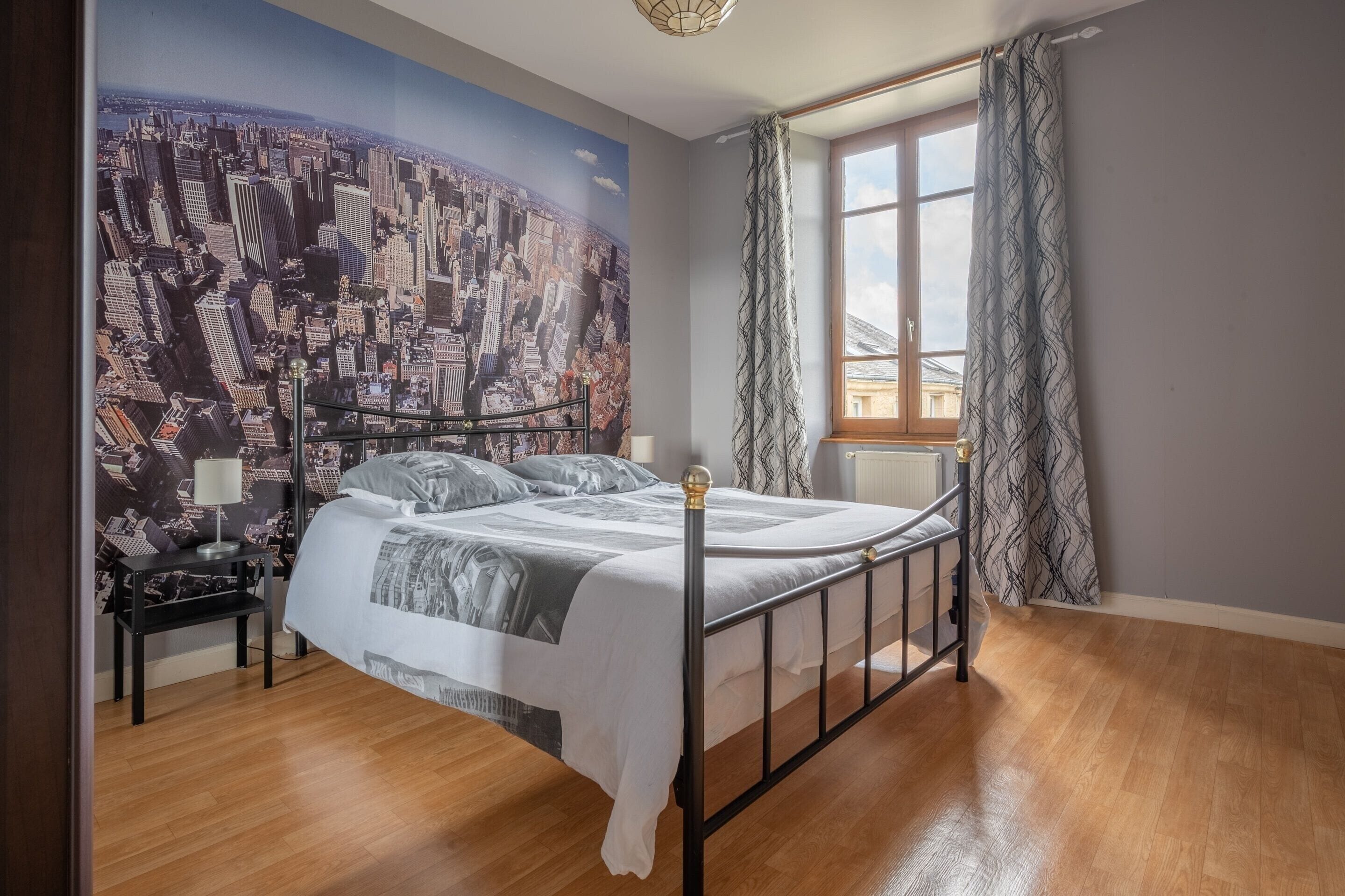 House | 3 bedrooms, individually furnished, bed sheets