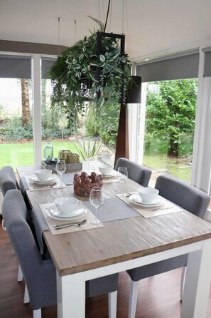 House | Dining