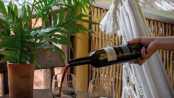 Quarto Triplo | 迷你吧、免费 WiFi、床单