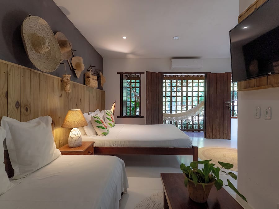 Minibar, wifi gratis y ropa de cama