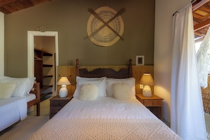 Quarto Triplo | 迷你吧、免費 Wi-Fi、床單