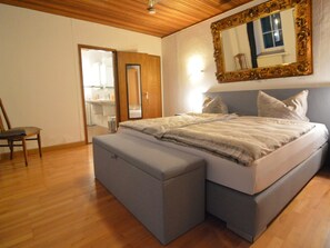 House | 3 bedrooms, bed sheets - Country House With Private Garden (Heidweiler)