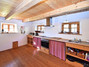 Ferienhaus | Eigene Küche | Herdplatte, Hochstuhl